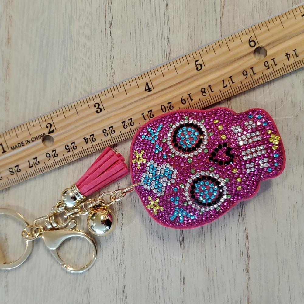 Pink sugar skull puffy keychain multicolored rhinestones ball tassel - Picture 4 of 5